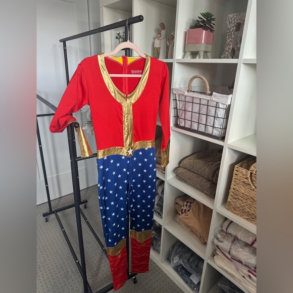 Women’s Tipsy Elves Superwoman Costume - Picture 2 of 4